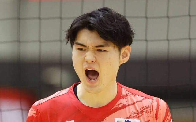 【男子バレー】SVリーグ初代王者のサントリーで、204cmのミドルブロッカー鬼木錬が抱いていた迷い