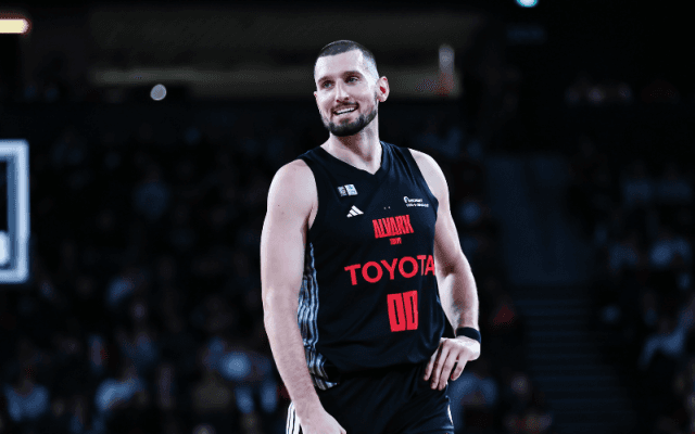 A東京のブランドン・デイヴィスが復帰…退団のザックは負傷者発生の三遠へ