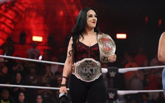 かつて日本でも活躍した“ラテン系”美女レスラー、チャンピオンとして凱旋来日に感慨コメント…初々しいデビュー当時の写真にファン反応