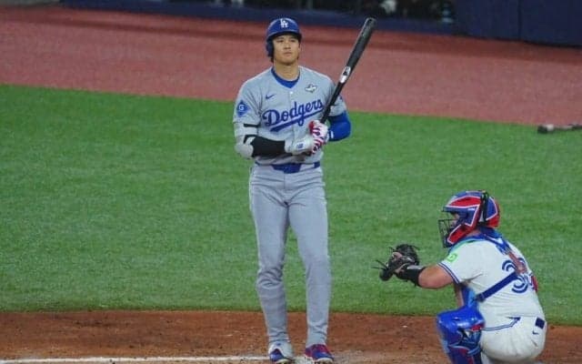 大谷翔平へ「お前はいらない」の大合唱　打席で敵ファンが“痛烈コール”…WS1号も11失点大敗