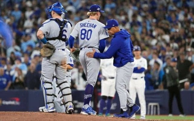 「この試合に全力を尽くすつもりはない」ロバーツ采配をド軍メディアが“非難”…「より優秀で信頼できるリリーフを起用せず」