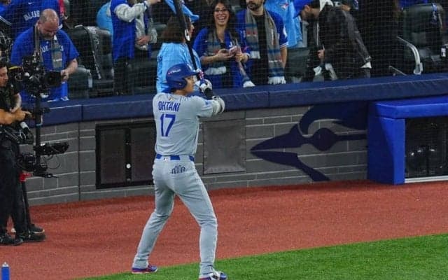 WSドジャース戦の客席に世界的大物「まじかよ」　発見したファンは騒然「なんてこった」