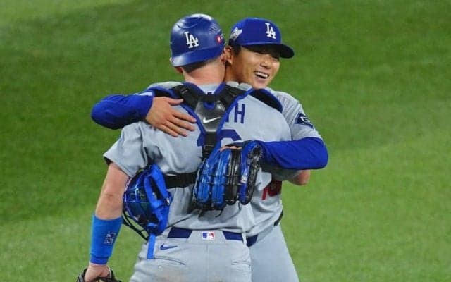 山本由伸の投球を「僕らは求めていたんだ」　マスク越しに見た完投…“相棒”も大絶賛