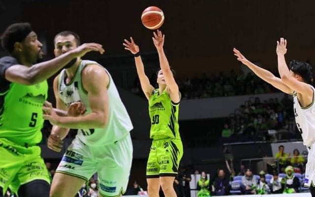 ラモスが残り4秒で劇的決勝スティール＆レイアップ！ 富永22得点の北海道が仙台との激闘を制す