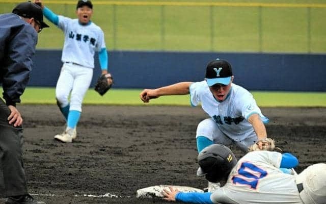 花咲徳栄は準優勝､山梨学院に敗れる　高校野球・秋季関東大会