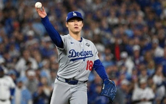 圧倒的投球で…MLB公式がまさかの“扱い”　山本由伸の怖すぎる1枚に「ひっくり返った」