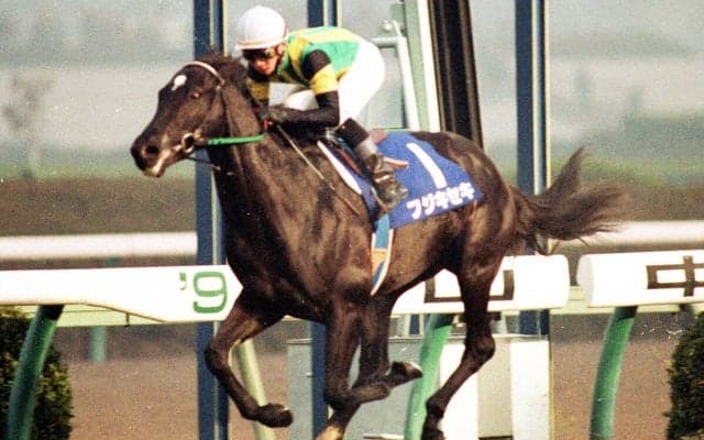 『ウマ娘』のプロフィールにも記される「幻の三冠」--サンデー産駒初のＧＩ勝ちを決めたフジキセキの凄み