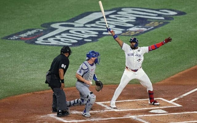 一体、何が起きた…！？ 山本由伸の1球で“異変” 相手打者が大絶叫→様子がおかしくなる