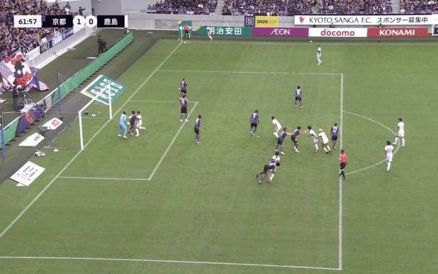 「暴力はだめ」「お互い様やな」“ぶん投げ”で鹿島DFにイエローカード！京都MFの粘着マークに苛立ち「どっちもムカついてる」