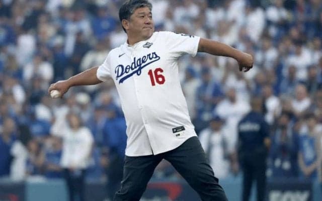 ドジャースレジェンド、野茂英雄氏がWS始球式登場にドジャースタジアム大歓声　山本由伸を激励も