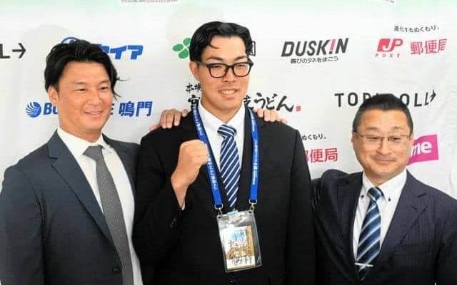 篠崎投手「頼られる投手になりたい」　徳島ISに中日が指名あいさつ