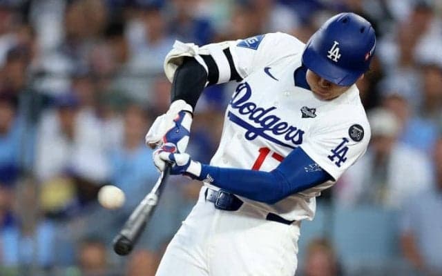 吠えた！大谷翔平、3安打でチームを鼓舞　PS7号は右越えに「とてつもない弾道」CY賞3度のレジェンド右腕を打ち砕く豪快アーチ