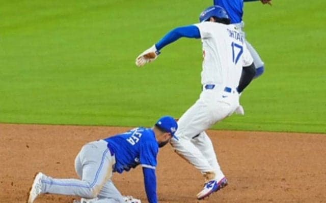 大谷翔平、9回は申告敬遠…本拠地大ブーイング　二盗敢行も足が離れる、1試合2HR＆4長打の大暴れ
