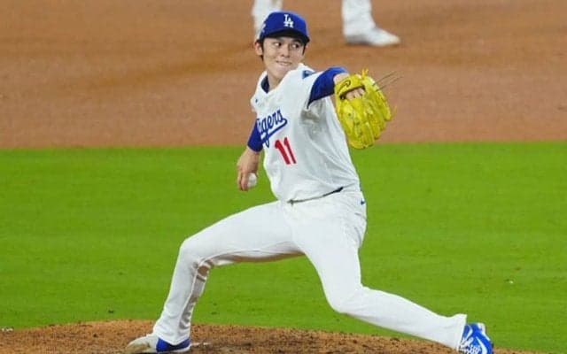 佐々木朗希、WS初登板は1回2/3を無失点　8回のピンチで好救援…本拠地は「ROKI」コール