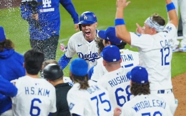 フリーマン、劇的サヨナラ弾に「インクレディブル」　6時間半超えの死闘に「想像より長かったね」