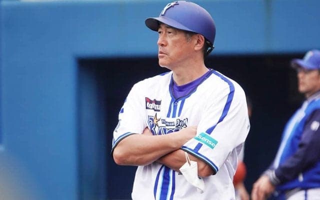 DeNA、石井琢朗コーチの退団を発表　本人の申し出を受理、今季は2軍で若手育成に尽力