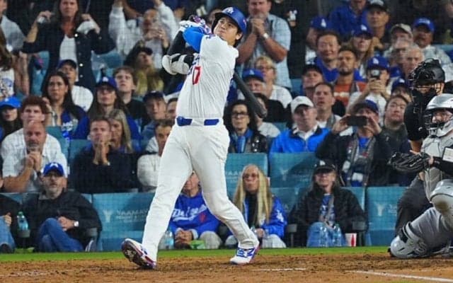 大谷翔平、WS第3戦で7つの偉業　史上初の9出塁＆4敬遠…自己最長18回＆6時間39分の死闘