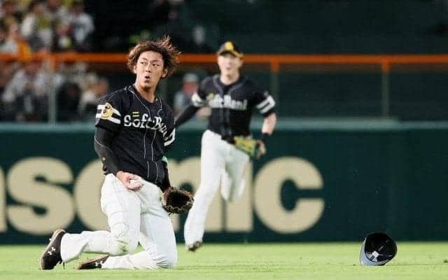 11年前のシリーズを知る34歳、今宮が美技でタカ救う　2勝1敗に