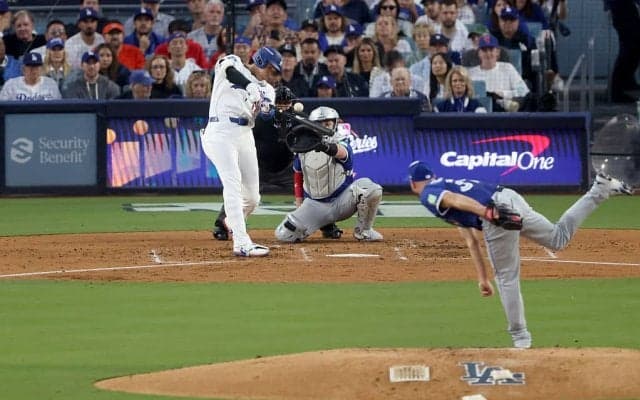 なんで…！？ 大谷翔平に「絶望しかない」“悪球打ち”豪快弾→被弾した投手のリアクションが話題に「呆然」「止まった…」