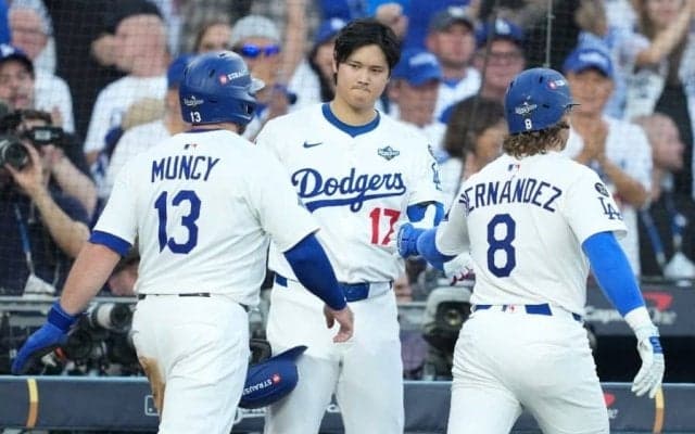 ブラピが大谷に熱視線…ド軍本拠地にVIP大集結　美人女優ら続々、実況席驚き「スターだらけ」