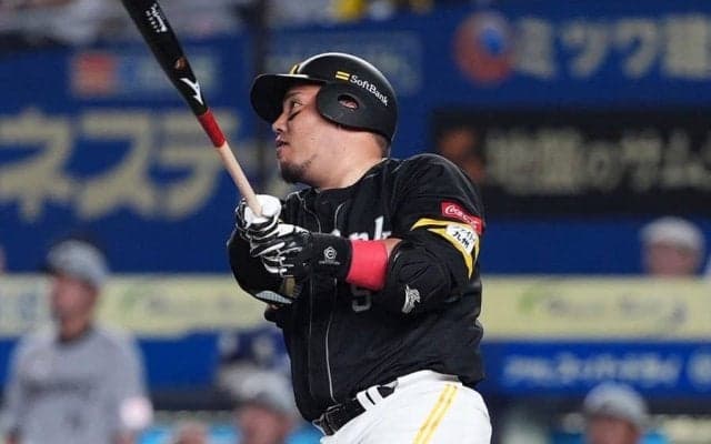 鷹・山川穂高が3戦連発弾　日本Sタイ記録…バックスクリーンHR、甲子園は沈黙
