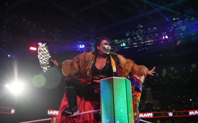 「記録より創造」日本人女子レスラーがレジェンドの“嫉妬”に意趣返し…語った決意と“凶悪フェイスペイント”にファン反応