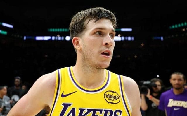 レブロンとドンチッチ不在もレイカーズがウルブズに勝利…リーブスが値千金の決勝弾を成功