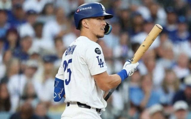 栄光から1年、エドマンに厳しい視線　LA記者も驚き…本拠地で“異様な光景”