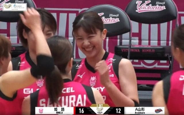 “かわいいだけ”じゃない…豪快なドヤ顔 女子バレー、注目選手が１枚ブロックを決めた直後に驚きの表情