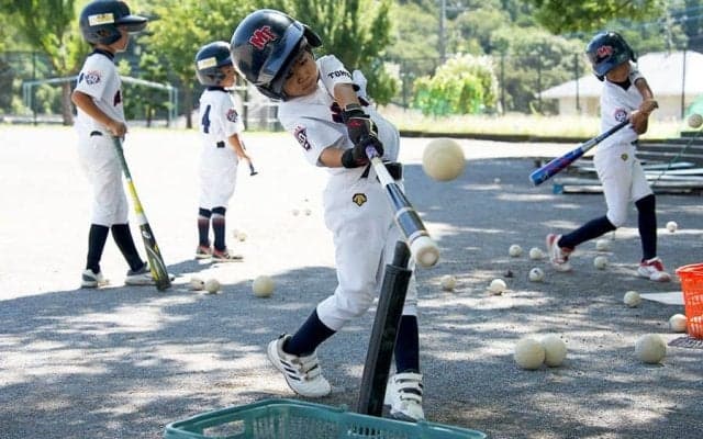 芯で打ったのに…“飛距離が出ない”原因は？　最強捕手も磨いた「押し込む感覚」