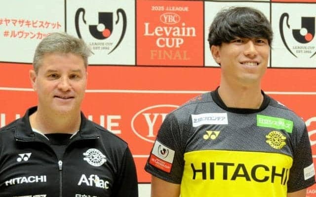 柏レイソルを変えたロドリゲス監督の情熱　「まず最初のタイトルを」