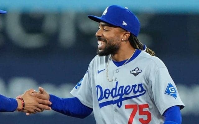 同点ランニングHRの危機「ちょっと怖かった」　勝負を分けたディーンの「野球勘」