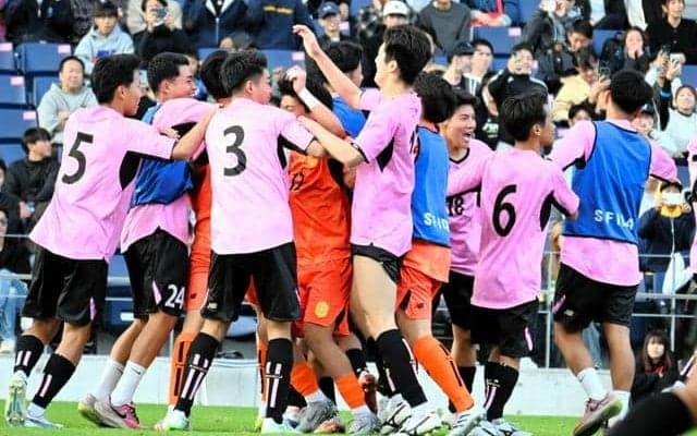 興国が6年ぶり2度目の全国高校サッカーへ　PK戦の末に履正社破る