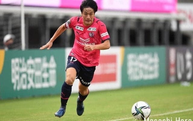 ｢ファンタスティックヒーロー！｣コヴェントリー坂元達裕の“黄金の左足”が輝く！ ピンポイントクロス＆強烈ミドル弾に｢代表で見たい｣｢プレミアに上がって来て｣