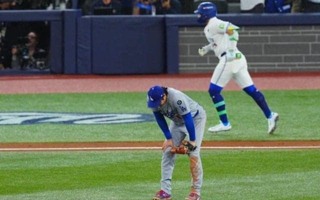 大谷翔平、3ラン被弾にガックリ　まさかの3回途中3失点KO…運命の第7戦先発も、両膝に手をつく