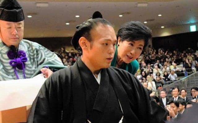 高市首相は「女人禁制」の土俵に？　どうなる大相撲の内閣総理大臣杯