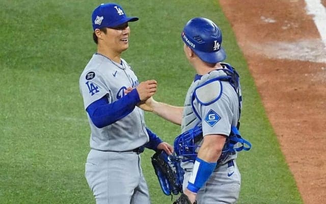 山本由伸の歓喜の直後…スミスの行動に「涙腺崩壊」　中継映像で発見「最高すぎる」