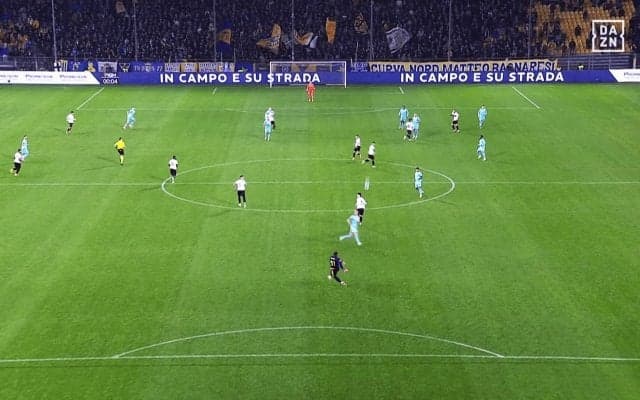 衝撃の開始13秒！GK鈴木彩艶が70m級キック→先制点演出「意味わからん軌道」「ガチの実質ザイオン」ファン驚愕の一部始終