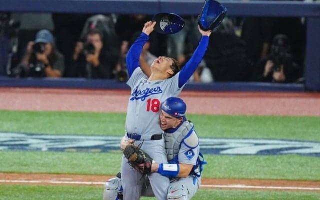 山本由伸に連発した「インクレディブル」　フィールドでも歓喜の美酒でも…スミスの敬意