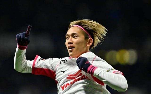 ｢時代は北野颯太｣今夏に渡欧した21歳のワンダーボーイが止まらない！ フリーランニングからの美しいコントロールショットに｢成長してる！｣｢代表入り待ってるで｣