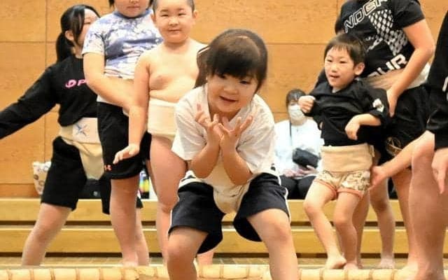 初心者歓迎、シコふんじゃって　相撲人口減少ストップへ無料の教室