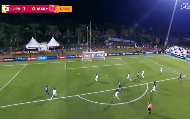 衝撃！U-17日本代表MFの“芸術的スーパーゴール”が「エクセレント！」「本当に高校生ですか！？」「オシャレすぎる」解説実況＆ファンが驚愕