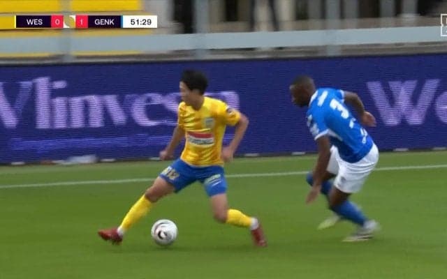 久保建英かよ！欧州1年目22歳FWの“神突破”が話題「ダントツ上手い」「5大リーグに行ってくれ」華麗なシザース＆ターンで相手を翻弄した瞬間