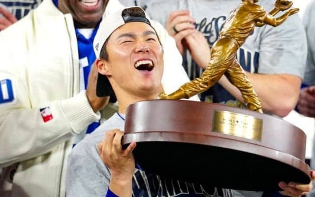 優勝スピーチ直後の山本由伸に飛び込んできた＂ビッグニュース＂にネット反応「やっぱり、来たね！」「歴史的な快挙」