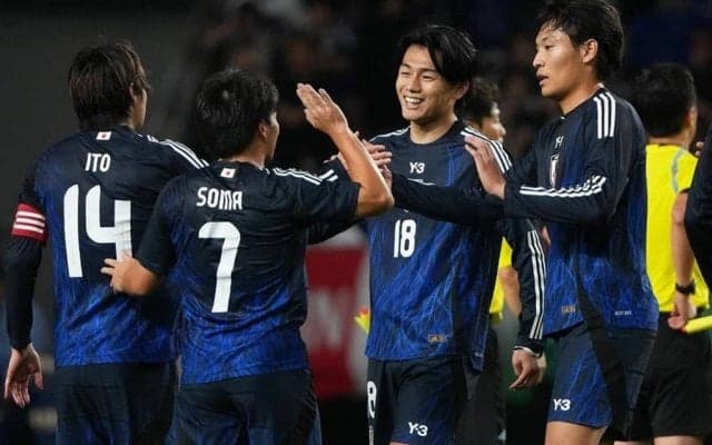 ｢かわいしゅぎますって｣日本代表FW上田綺世の美人モデル妻、“キティちゃんカチューシャ姿”でピューロランド満喫