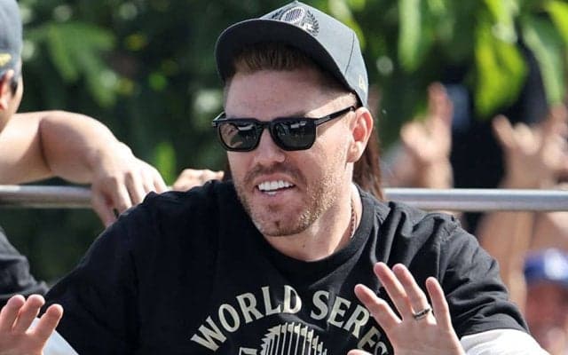 フリーマンが見せた行動に驚愕「こんなことできるなんて」　お祭り男も圧倒…意外な一面