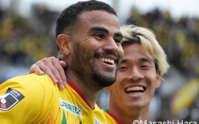 満員のフクアリで千葉が会心5発！シュート19本の積極性で｢前｣へ意思統一！17年ぶりのJ1復帰へ自動昇格圏に勝点差1肉薄！一方の札幌は…