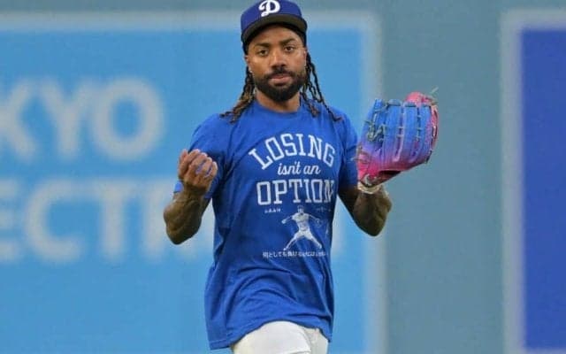 ド軍、世界一貢献の28歳が退団　即ライバル球団が獲得…WSでは“アピールプレー”が話題