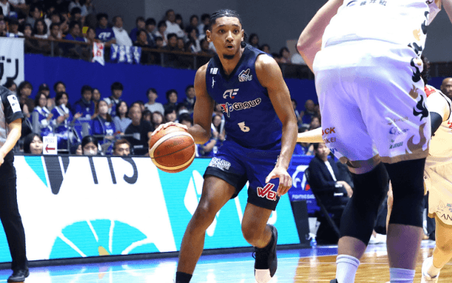 FE名古屋の須藤タイレル拓が右腹斜筋挫傷で全治1カ月…今季7.5得点のアメリカ帰りの新星