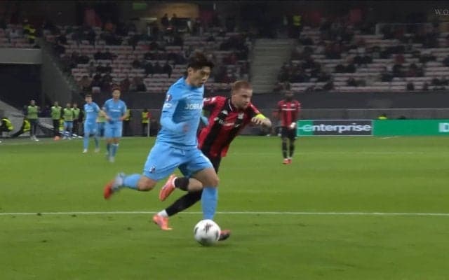 ファン歓喜！24歳日本代表MFがELで初アシスト「結果残した」鬼プレス→的確過ぎるラストパスで同点ゴールをお膳立て